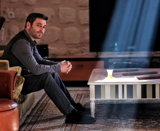 An İstanbul Story Başrol Oyuncuları Sinem Ünsal ve Ozan Akbaba