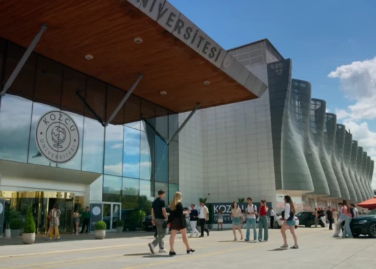 Başkalarının Hayatı Hülya’nın Üniversitesi Nerede