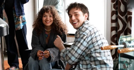Nesrin Cavadzade Çağan Efe Ak Daha 17 Oyuncu Kadrosu Pastel Film